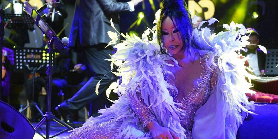 Türk Müziğinin divası Bülent Ersoy makyajsız yakalandı! Görenler tanıyamadı - Resim: 5